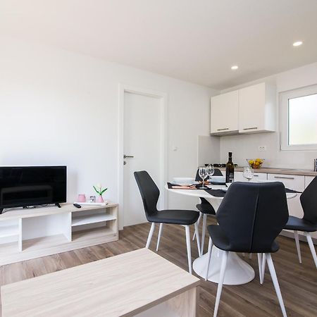 Luxury Mobile Homes Liza Biograd Na Moru Exterior foto